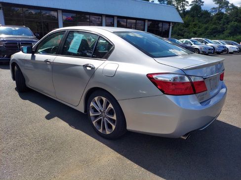 Used 2015 Honda Accord Sport image 6