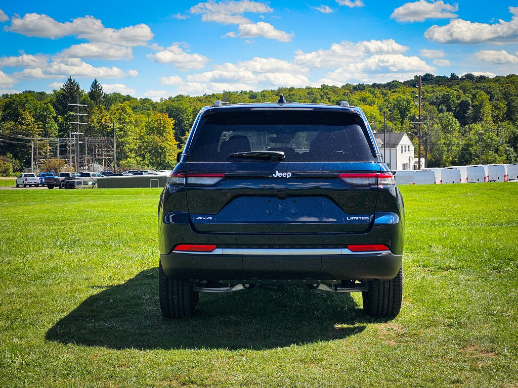 New 2027 Jeep Grand Cherokee Limited AWD/4WD image 4