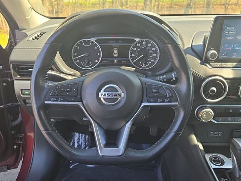Used 2022 Nissan Sentra SV FWD image 15
