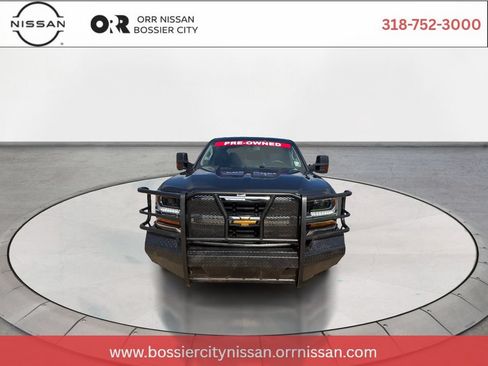Used 2018 Chevrolet Silverado 1500 W/T w/ Special Service Package AWD/4WD image 2