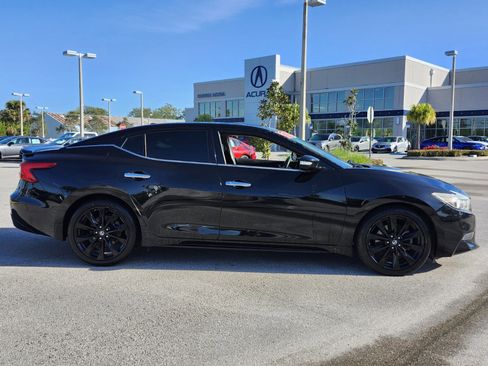Used 2017 Nissan Maxima SR w/ Midnight Edition image 3