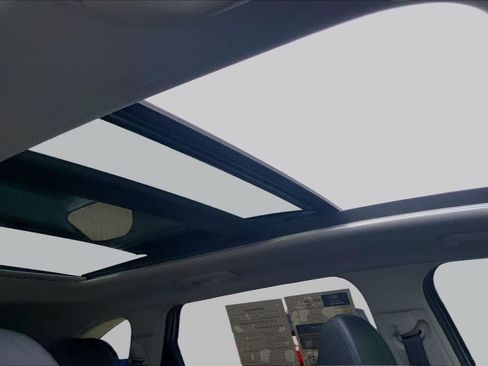 Used 2025 Kia Sorento S w/ Panoramic Sunroof Package FWD image 14