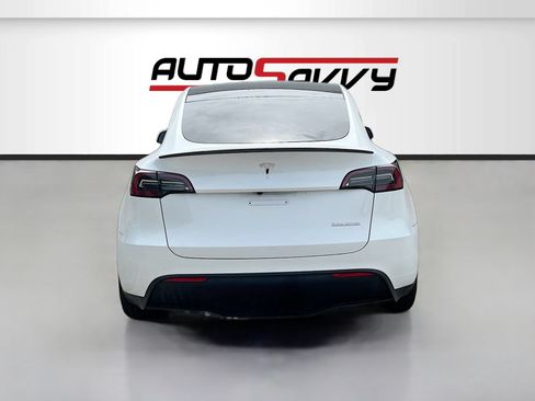Used 2024 Tesla Model Y Performance AWD/4WD image 6