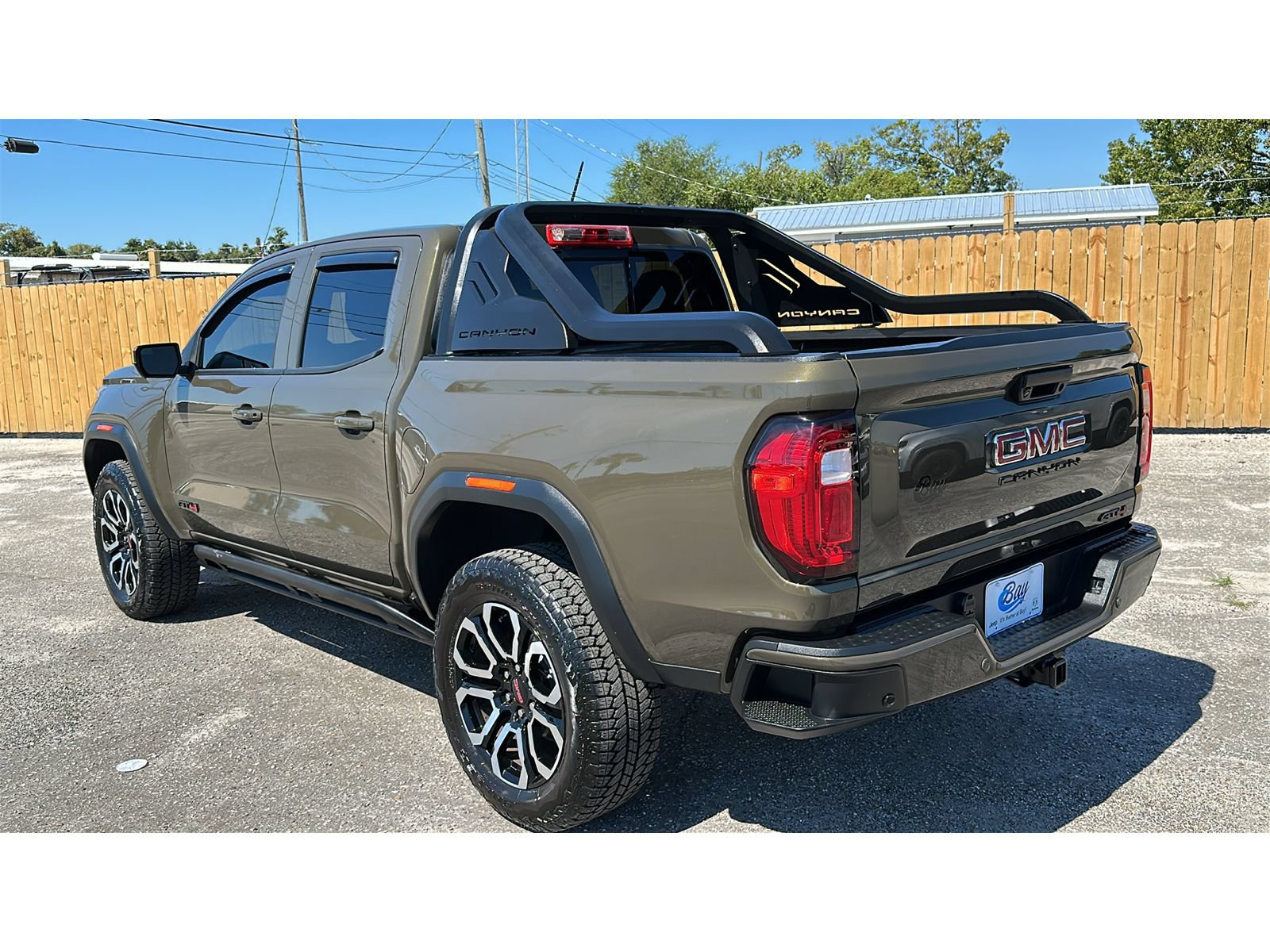 Used 2025 GMC Canyon AT4 w/ Nightfall Edition AWD/4WD image 4