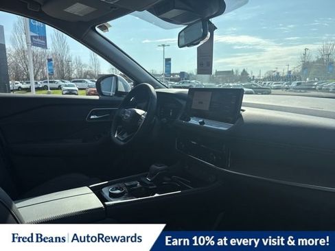 New 2026 Nissan Rogue Platinum image 10