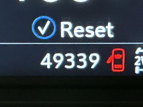 Used 2020 Cadillac XT4 Premium Luxury image 11