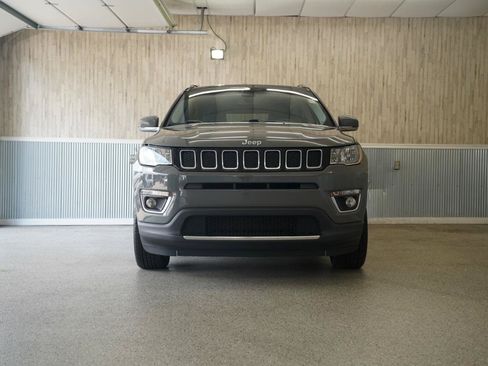 Used 2019 Jeep Compass Limited AWD/4WD image 2