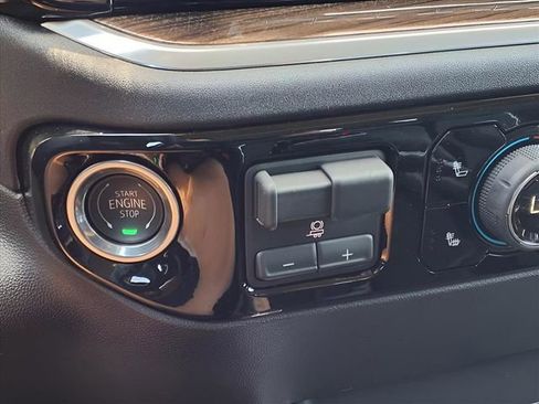 New 2025 Chevrolet Silverado 1500 LT image 14