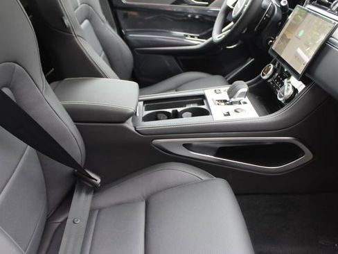 New 2026 Jaguar F-PACE R-Dynamic S image 3