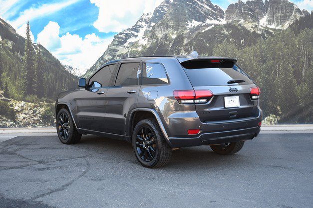 Used 2019 Jeep Grand Cherokee Altitude AWD/4WD image 9