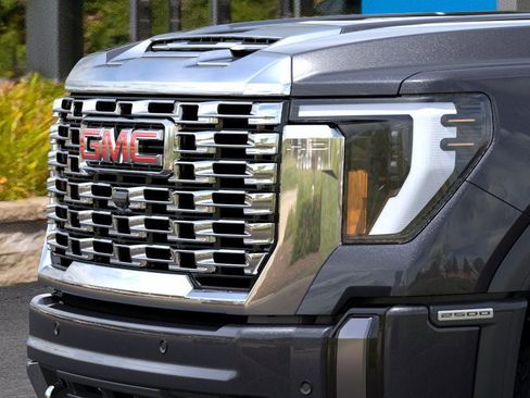 New 2026 GMC Sierra 2500 Denali w/ Denali Reserve Package image 13