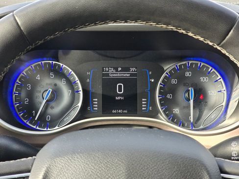 Used 2023 Chrysler Voyager LX FWD image 25