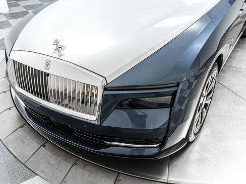 Used 2025 Rolls-Royce Spectre w/ Spectre Launch Package AWD/4WD image 36