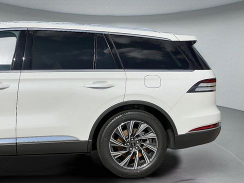 New 2026 Lincoln Aviator 2WD image 33