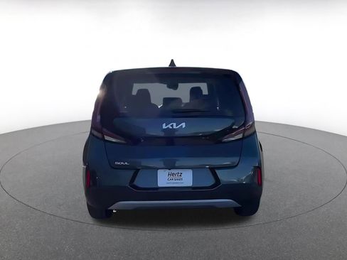 Used 2025 Kia Soul LX w/ LX Technology Package image 12