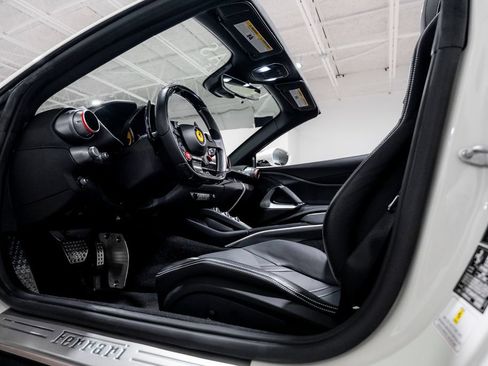 Used 2023 Ferrari 812 GTS RWD image 32