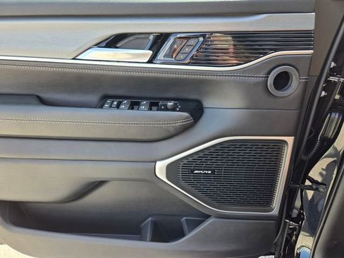 New 2026 Jeep Grand Wagoneer L 2WD image 21