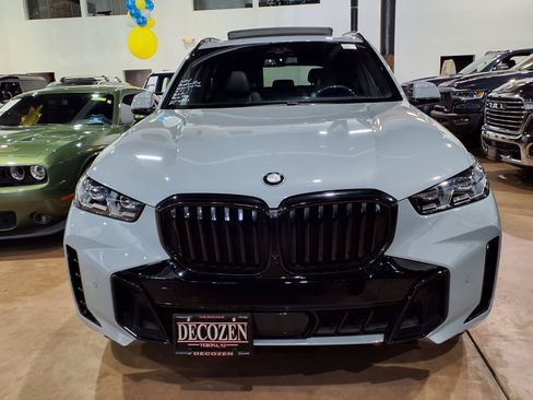 Used 2024 BMW X5 xDrive40i w/ M Sport Package AWD/4WD image 2