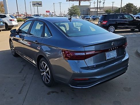 New 2026 Volkswagen Jetta SE image 7