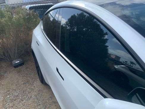Used 2024 Tesla Model Y Long Range AWD/4WD image 5