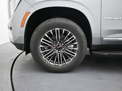 New 2026 GMC Yukon Elevation image 8