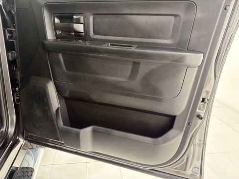 Used 2018 RAM 1500 Express AWD/4WD image 18