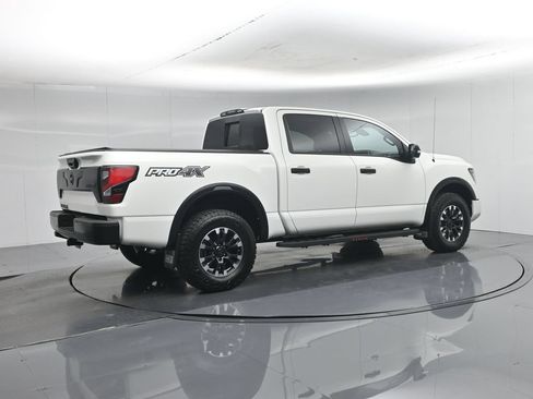 Used 2021 Nissan Titan PRO-4X w/ Pro-4x Convenience Package AWD/4WD image 29