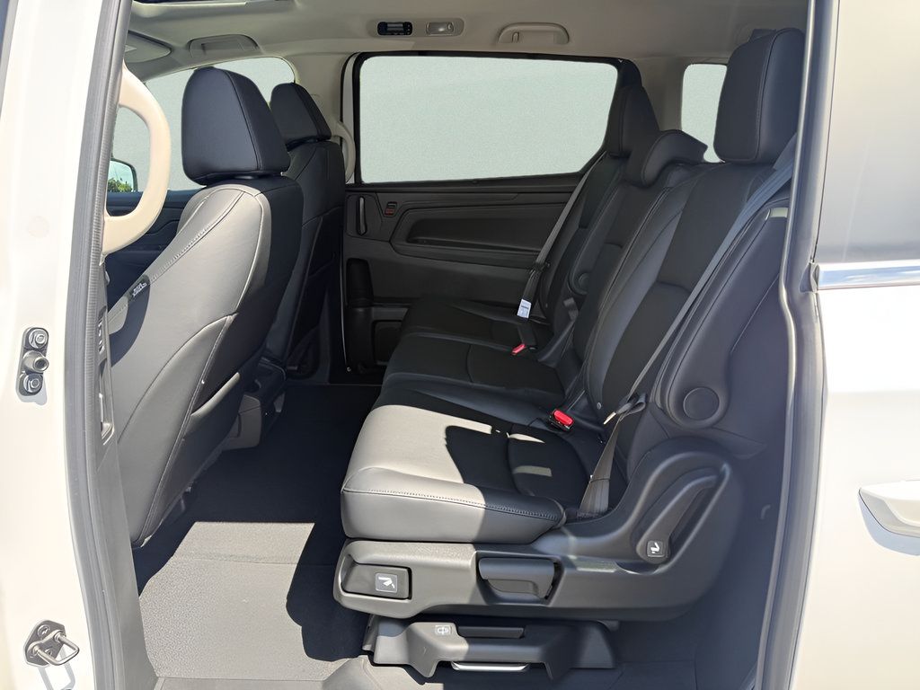 New 2027 Honda Odyssey EX-L image 11