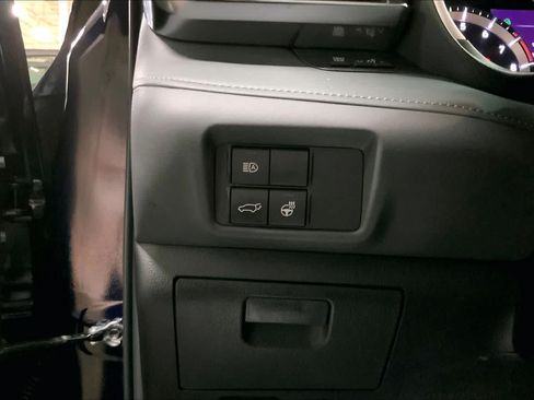 Used 2022 Toyota Highlander Limited AWD/4WD image 35