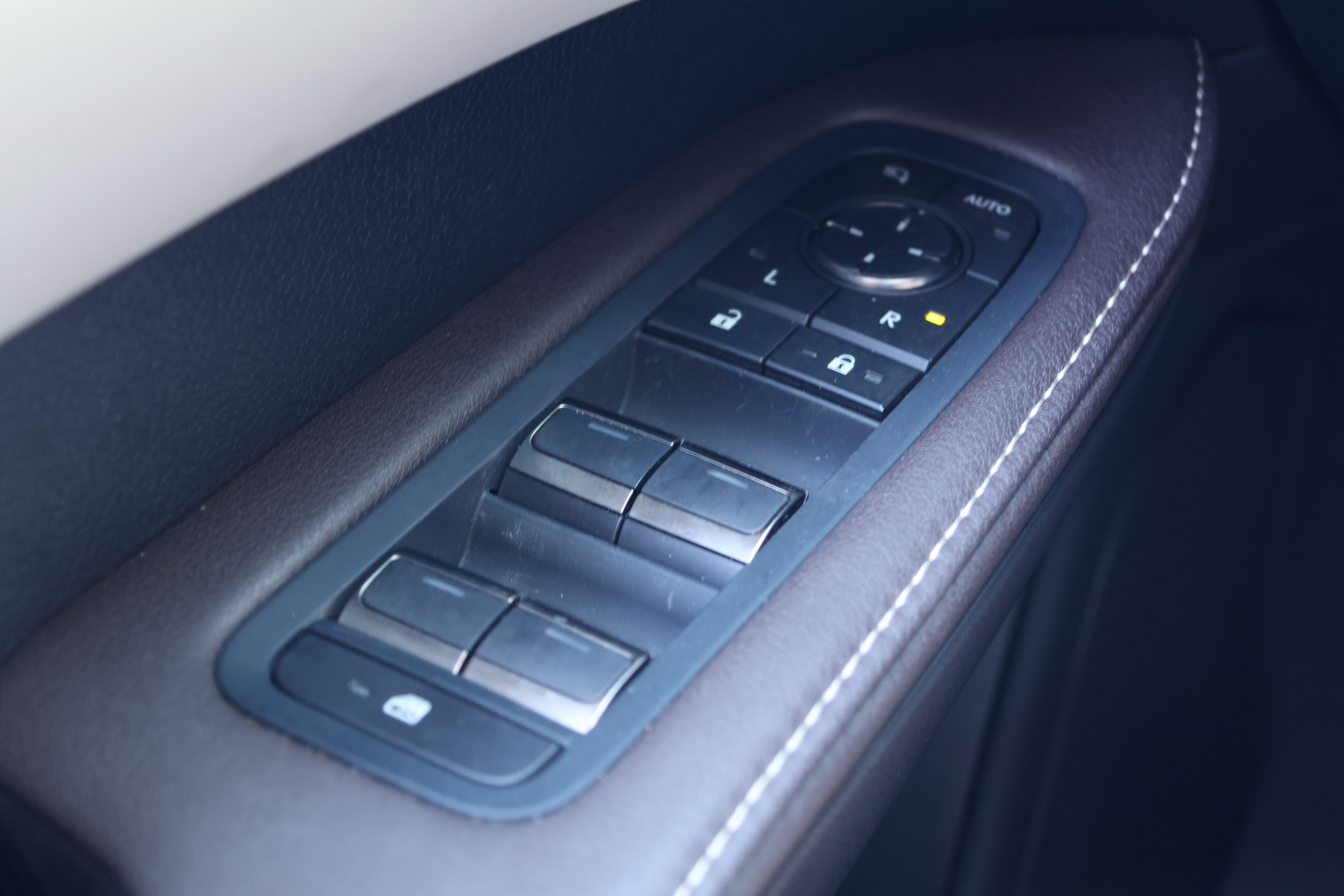 Certified 2024 Lexus RX 350 FWD w/ Convenience Package image 14