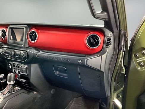 Used 2021 Jeep Wrangler Unlimited Rubicon AWD/4WD image 23