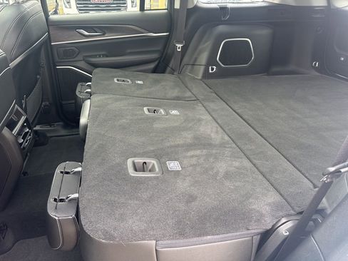 Used 2022 Jeep Grand Cherokee Limited 4xe w/ MOPAR Finishing Package image 41