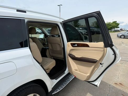 Used 2017 Mercedes-Benz GLS 450 4MATIC image 21