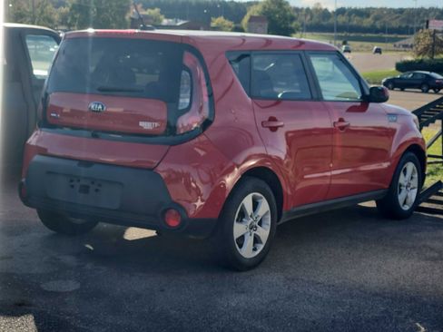 Used 2019 Kia Soul image 2
