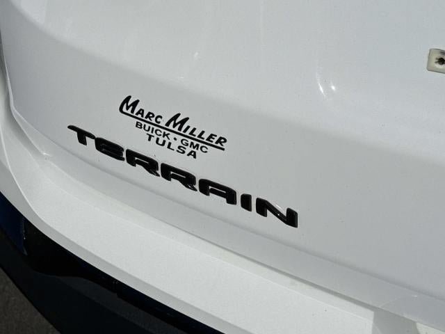 Used 2023 GMC Terrain SLE w/ Driver Convenience Package FWD image 6