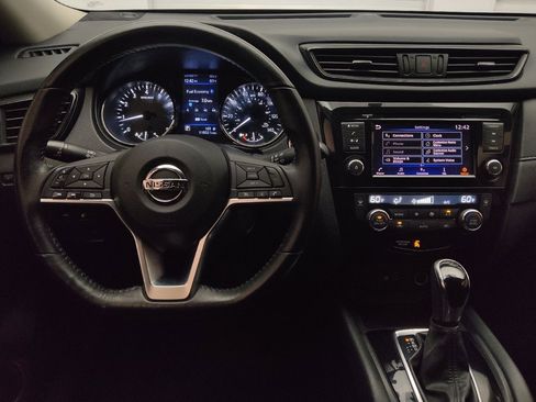 Used 2018 Nissan Rogue SV AWD/4WD image 22