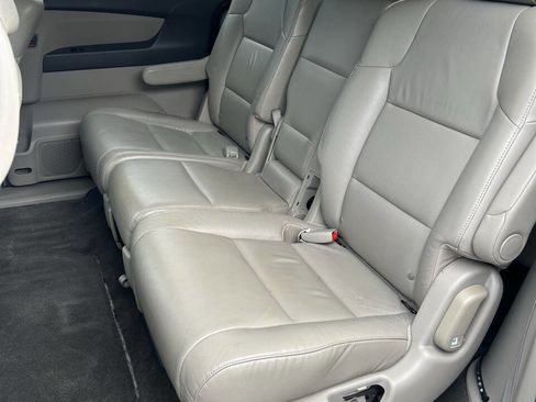 Used 2014 Honda Odyssey EX-L image 17