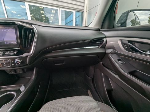 Used 2021 Chevrolet Traverse LT w/ LPO, 'HIT The Road' Package AWD/4WD image 26