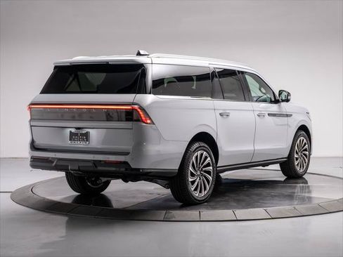 New 2026 Lincoln Navigator L Black Label AWD/4WD image 5