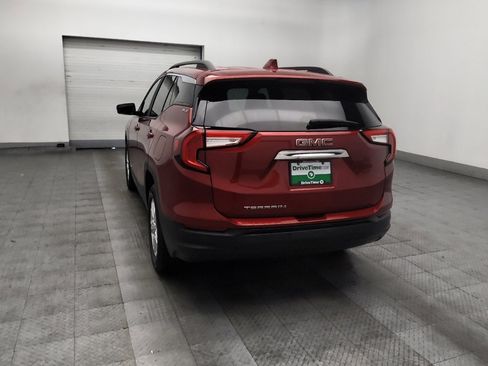 Used 2022 GMC Terrain SLE w/ Driver Convenience Package FWD image 5