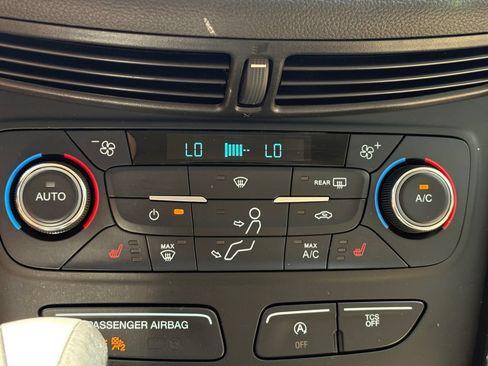 Used 2017 Ford Escape Titanium FWD image 30