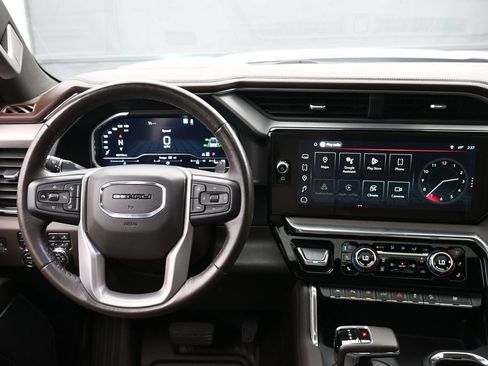 Used 2023 GMC Sierra 1500 Denali AWD/4WD image 11