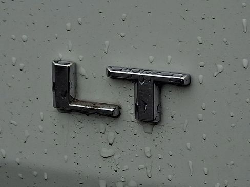 Used 2022 Chevrolet Colorado LT w/ Fleet Safety Package image 23