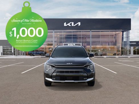 New 2025 Kia Niro SX Touring image 2