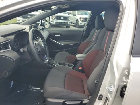 Used 2025 Toyota Corolla SE image 11