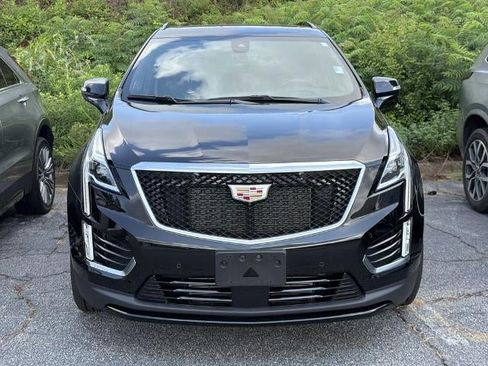Used 2025 Cadillac XT5 Sportv w/ Technology Package AWD/4WD image 2