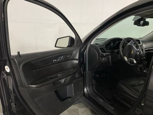 Used 2015 Chevrolet Traverse LTZ AWD/4WD image 24