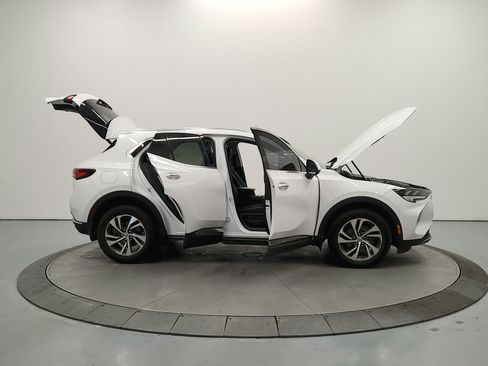 Used 2023 Buick Envision Essence FWD image 17