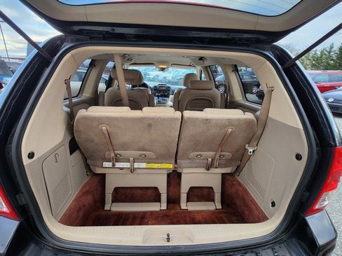 Used 2007 Hyundai Entourage GLS image 20