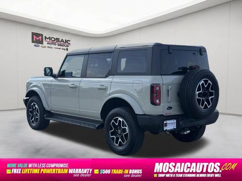 Used 2025 Ford Bronco Outer Banks AWD/4WD image 5